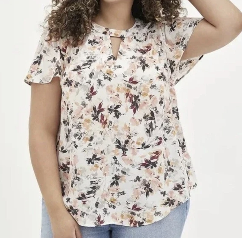 Torrid Keyhole Blouse Georgette Floral White Back Neck Button
